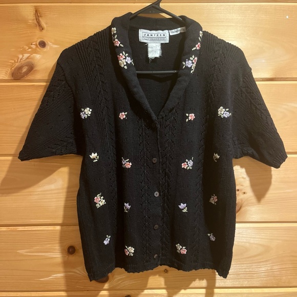 Vintage Jantzen Knit Short Sleeve Cardigan Embroidered Floral on Black Sz M/L - Picture 16 of 16